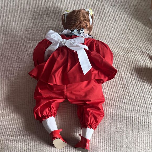 Fayzah Spanos Chick a Dee Porcelain Girl Doll Boxed Precious Heirloom Collection - Picture 5 of 16